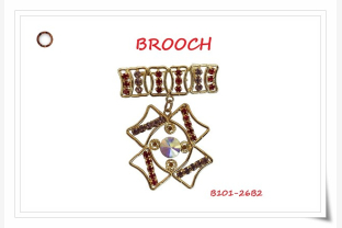 brooch 003