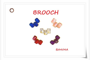brooch 002